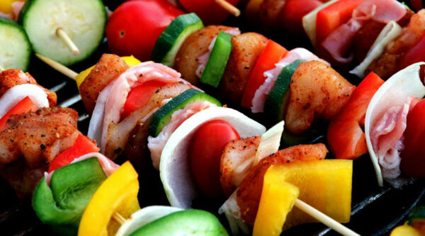 5 Fabulous Suggestions for Barbecue Party Catering